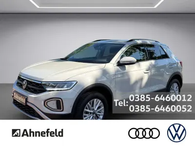 Gebraucht VW T-Roc Life 150 PS (110 kW) 2023 Ascotgrau SUV