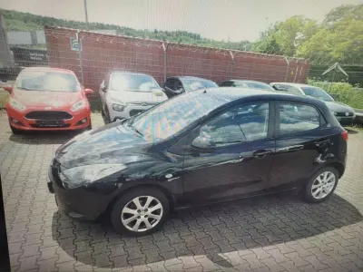 Gebraucht Mazda 2 Independence 75 PS (55 kW) 2009 Schwarz Kleinwagen