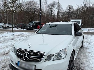 Gebraucht Mercedes E350 306 PS (225 kW) 2011 Weiß Limousine