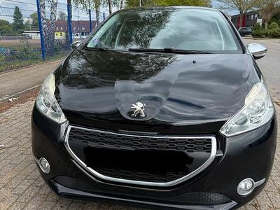 Usata Peugeot 208 82 CV (60 kW) 2013 Nero Utilitaria