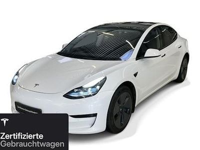 Weiß Gebraucht 2021 Tesla Model 3 Standard Range Limousine | 25.600 € (Fairer Preis)