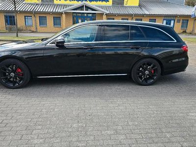 Gebraucht Mercedes E220 194 PS (142 kW) 2017 Schwarz Kombi