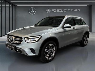 Hightechsilber metallic Gebraucht 2021 Mercedes GLC300e SUV | 36.949 € (Fairer Preis)