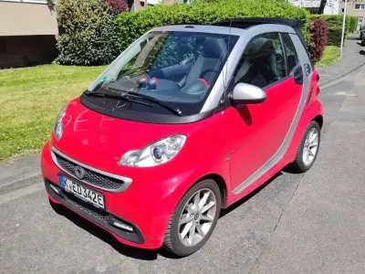 Używany Smart ForTwo Cabrio Brabus 55 kW (75 KM) 2012 Czerwony Kabriolet