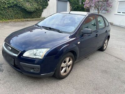 gebraucht Ford Focus 1,6 Ti-VCT Titanium Titanium