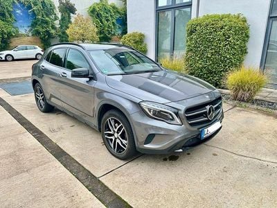 Mercedes GLA220