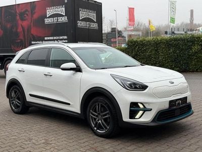 Weiß Gebraucht 2020 Kia e-Niro Spirit SUV | 16.750 € (Fairer Preis)
