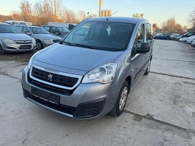 Gebraucht Peugeot Partner Tepee Active 98 PS (72 kW) 2017 Van / Kleinbus