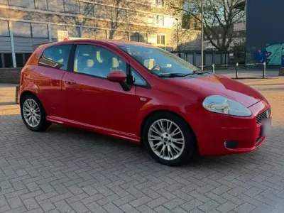 Usata Fiat Grande Punto Sport 90 CV (66 kW) 2008 Rosso Utilitaria