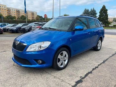 Blau Gebraucht 2015 Skoda Fabia Ambition Kleinwagen | 8.980 € (Etwas zu teuer)