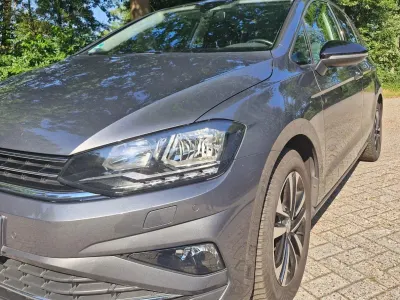 Gebraucht VW Golf VII IQ Drive 116 PS (85 kW) 2019 Grau Limousine