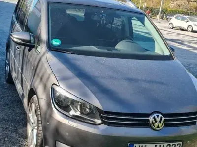 Gebraucht VW Touran Cup 140 PS (102 kW) 2014 Grau Van / Kleinbus