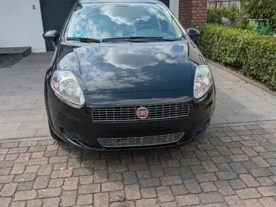 Gebraucht Fiat Grande Punto Active 65 PS (47 kW) 2009 Schwarz Kleinwagen