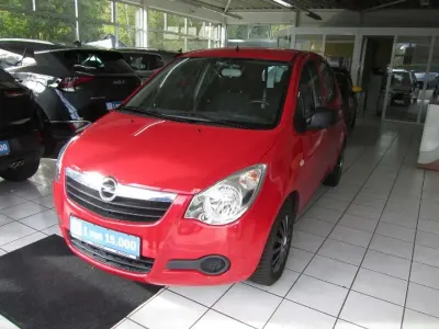 Gebraucht Opel Agila 65 PS (47 kW) 2009 Rot Kleinwagen