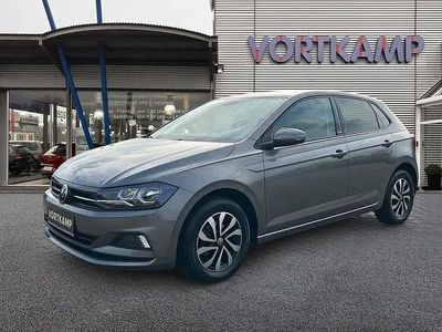 Usata VW Polo Active 95 CV (69 kW) 2021 Grigio Utilitaria
