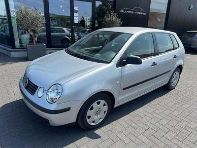 Silber Gebraucht 2002 VW Polo Comfortline Limousine | 3.500 €