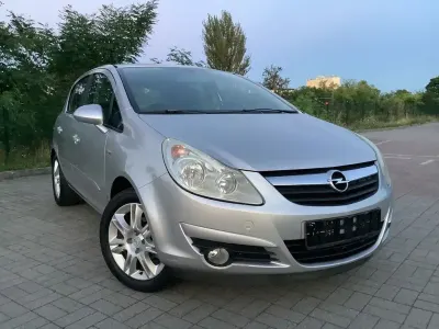 Gebraucht Opel Corsa 90 PS (66 kW) 2007 Silber Kleinwagen