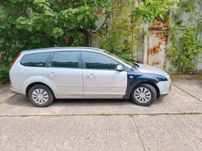 Gebraucht Ford Focus 115 PS (84 kW) 2026 Grau Kombi