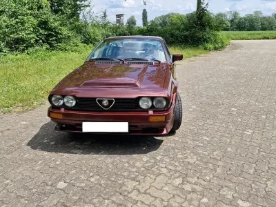 Gebraucht Alfa Romeo GTV 158 PS (116 kW) 1985 Braun Coupé