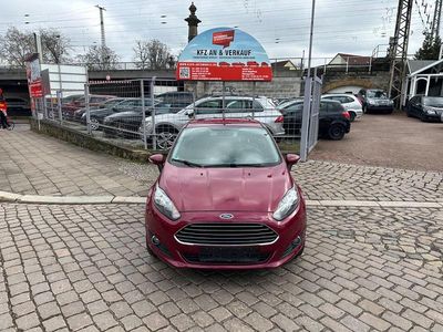 Gebraucht Ford Fiesta Trend 82 PS (60 kW) 2013 Rot Kleinwagen