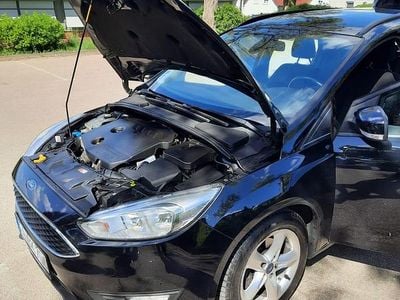 Second-hand Ford Focus 122 CP (89 kW) 2015 Negru Break