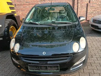 Używany Smart ForFour 75 KM (55 kW) 2004 Czarny Hatchback