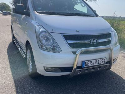 Weiß Gebraucht 2011 Hyundai H-1 Van / Kleinbus | 11.000 € (Etwas zu teuer)