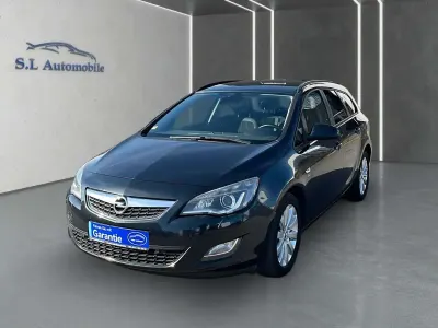 Gebraucht Opel Astra 131 PS (96 kW) 2012 Karbonschw graphitschw midnigh Kombi