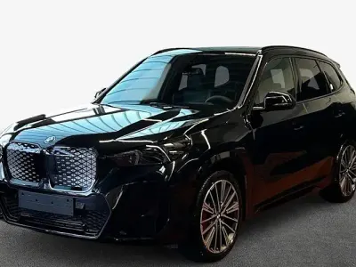 Neu BMW iX1 M Sport 230 kW (313 PS) 2026 Silber SUV