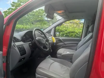 Gebraucht Mercedes Viano 150 PS (110 kW) 2006 Rot Van / Kleinbus