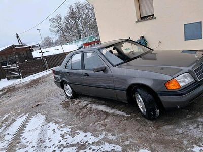 Gebraucht 1994 Mercedes C200 Limousine | 1.500 €