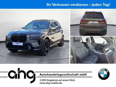 Neu BMW X7 M Sport 352 PS (258 kW) 2026 Grau SUV