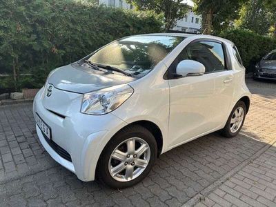 Toyota iQ