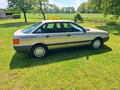 Gebraucht Audi 80 69 PS (50 kW) 1990 Gold Limousine