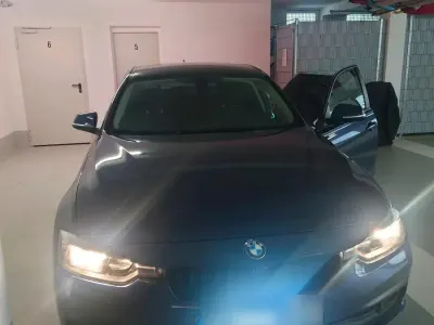 Gebraucht BMW 320 190 PS (139 kW) 2016 Blau Kombi