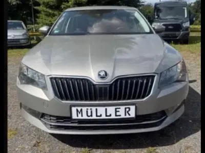 Gebraucht Skoda Superb Ambition 150 PS (110 kW) 2015 Silber Limousine