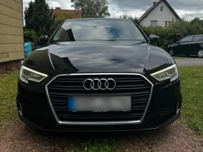 Gebraucht Audi A3 116 PS (85 kW) 2018 Schwarz Limousine