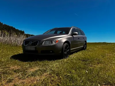 Gebraucht Volvo V70 Momentum 205 PS (150 kW) 2010 Grau Kombi