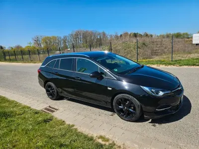 Usata Opel Astra Elegance 122 CV (89 kW) 2020 Nero Station wagon