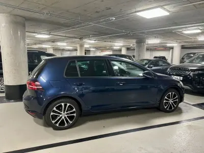 Gebraucht VW Golf VII Allstar 110 PS (80 kW) 2016 Blau Limousine