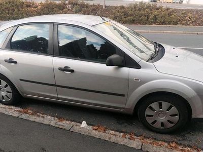 Second-hand Ford Focus 85 CP (62 kW) 2006 Argintiu Berlinǎ