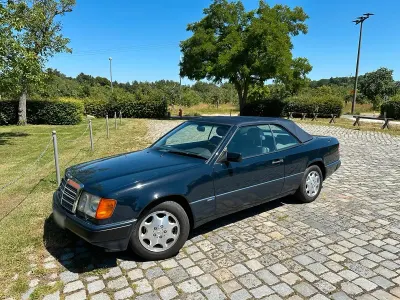 Gebraucht Mercedes E300 Sportline 220 PS (161 kW) 1993 Blau Cabrio