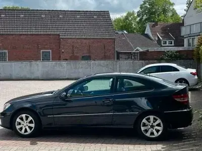 Gebraucht Mercedes CLC200 175 PS (128 kW) 2009 Schwarz Coupé
