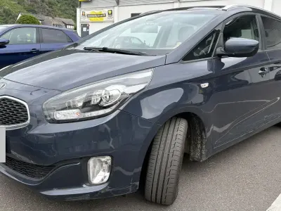 Gebraucht Kia Carens 136 PS (100 kW) 2013 Blau Van / Kleinbus