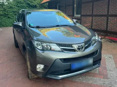 Gebraucht Toyota RAV4 Edition 150 PS (110 kW) 2014 Braun SUV