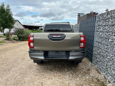 gebraucht Toyota HiLux 2.8 D-4D 4WD AT Invincible L ager Diesel, 2755 ...