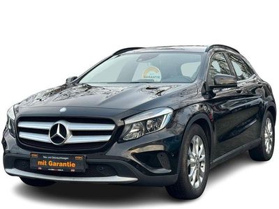 Schwarz Gebraucht 2014 Mercedes GLA200 Style SUV | 16.380 € (Fairer Preis)
