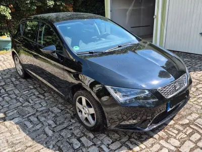 Używany Seat Leon Style 110 KM (80 kW) 2016 Czarny Sedan/Limuzyna