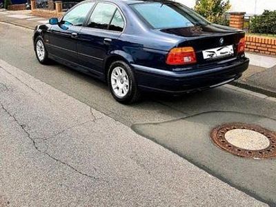 Gebraucht BMW 525 Lifestyle 163 PS (119 kW) 2003 Blau Limousine