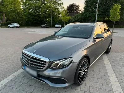 Gebraucht Mercedes E220 194 PS (142 kW) 2016 Grau Kombi